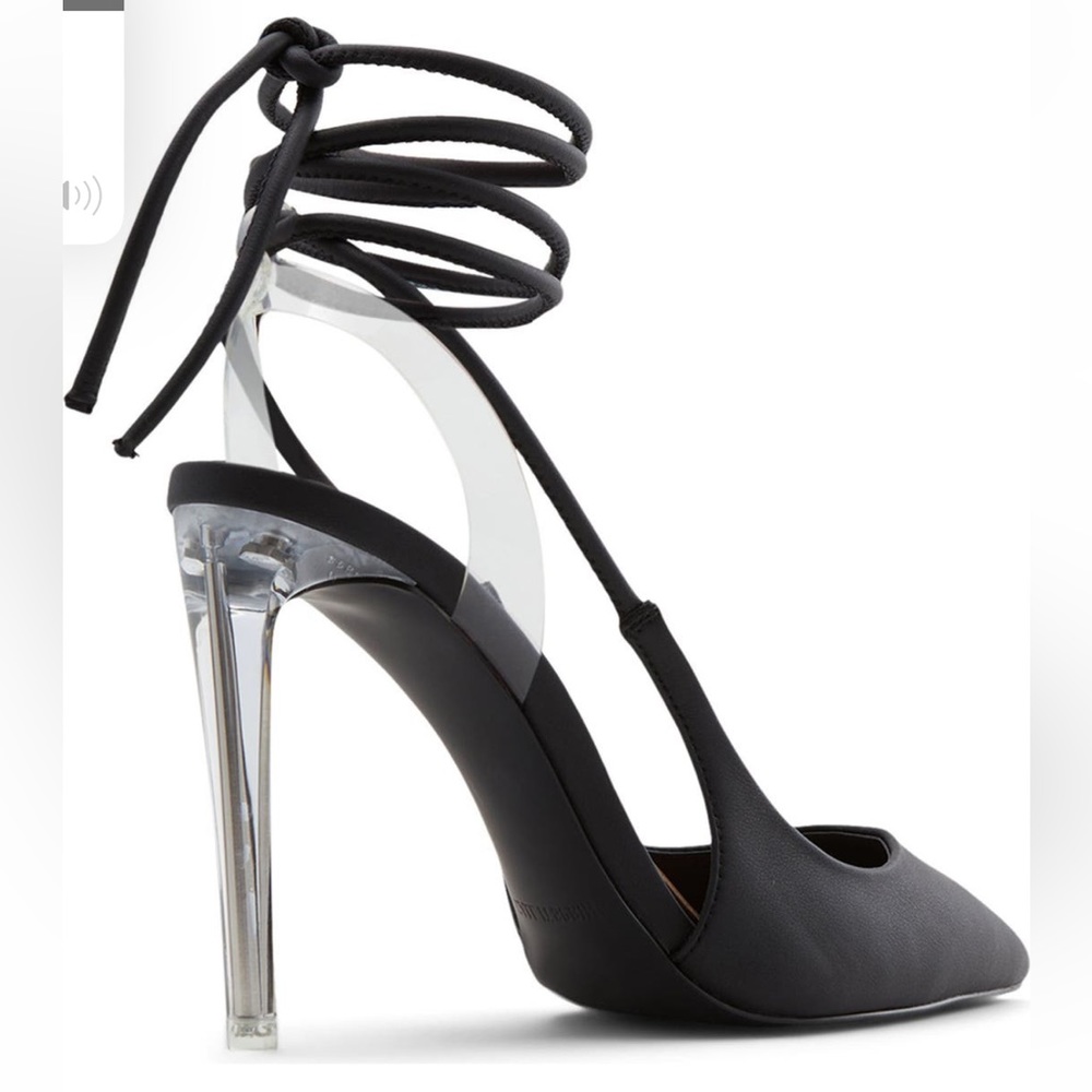 Veronique Pointed Toe Ankle Tie Pump 👠